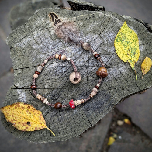 Toadstool dread bead with feather 2 (0.6 cm)
