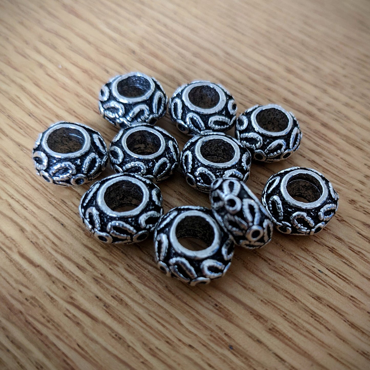 Metal petal beads