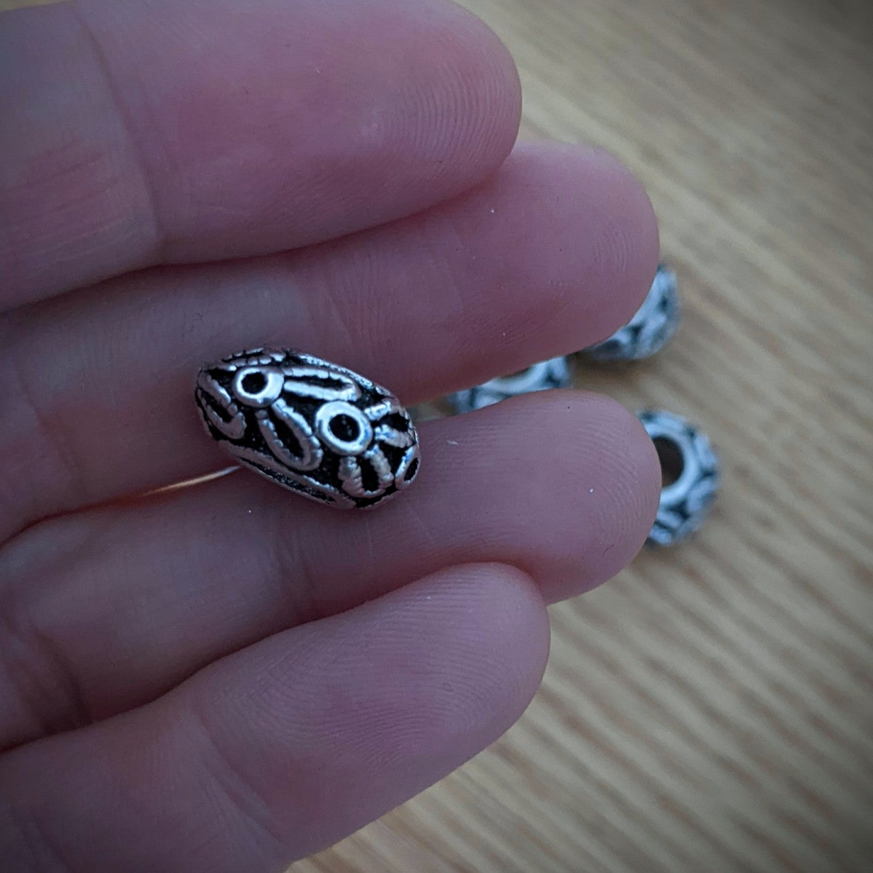 Metal petal beads