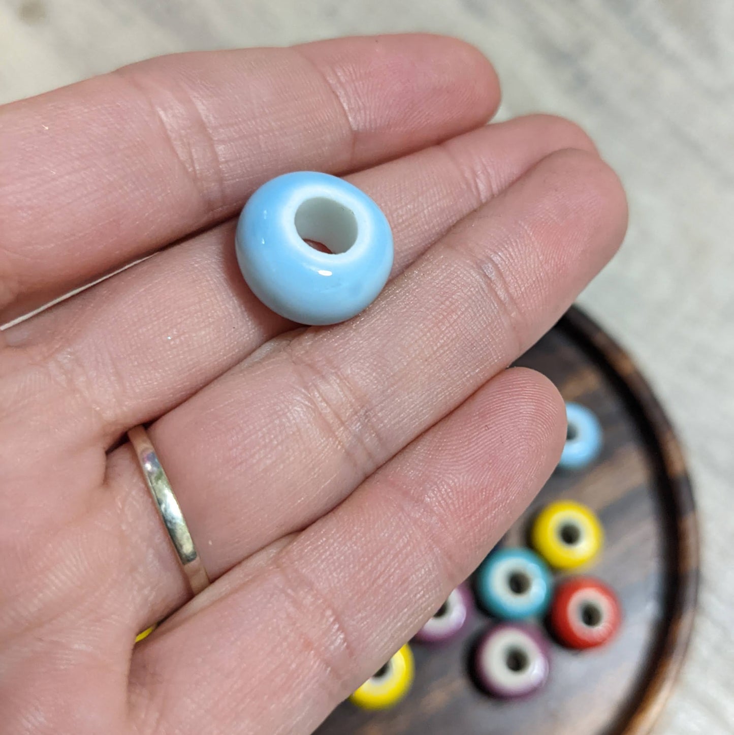 Ceramic beads for dreadlocks, colored