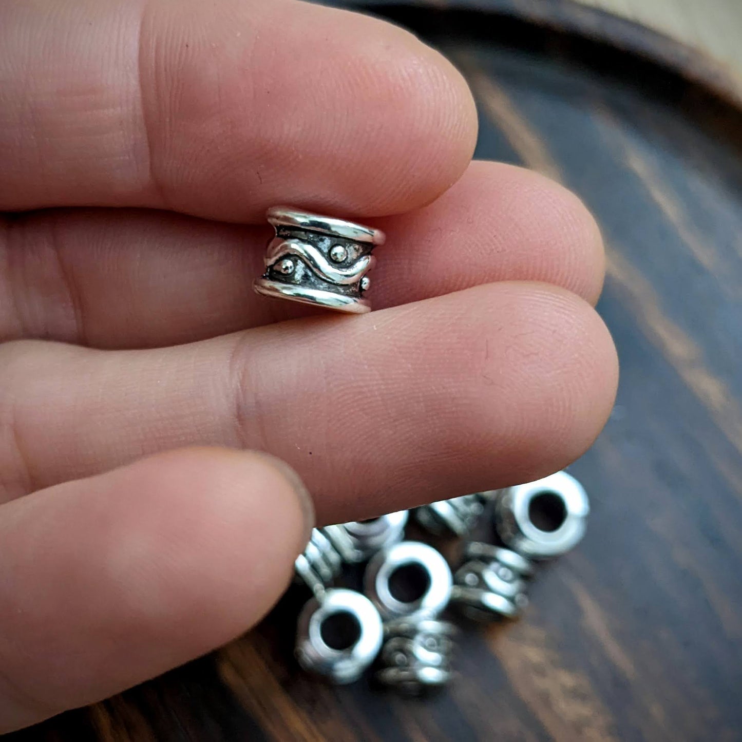 Metal wave beads