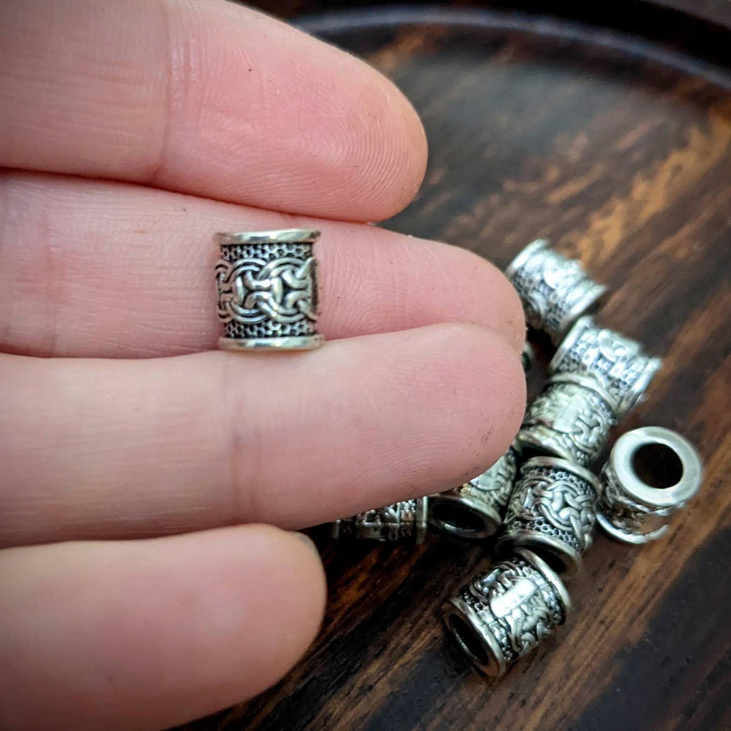 Metal knot beads 4