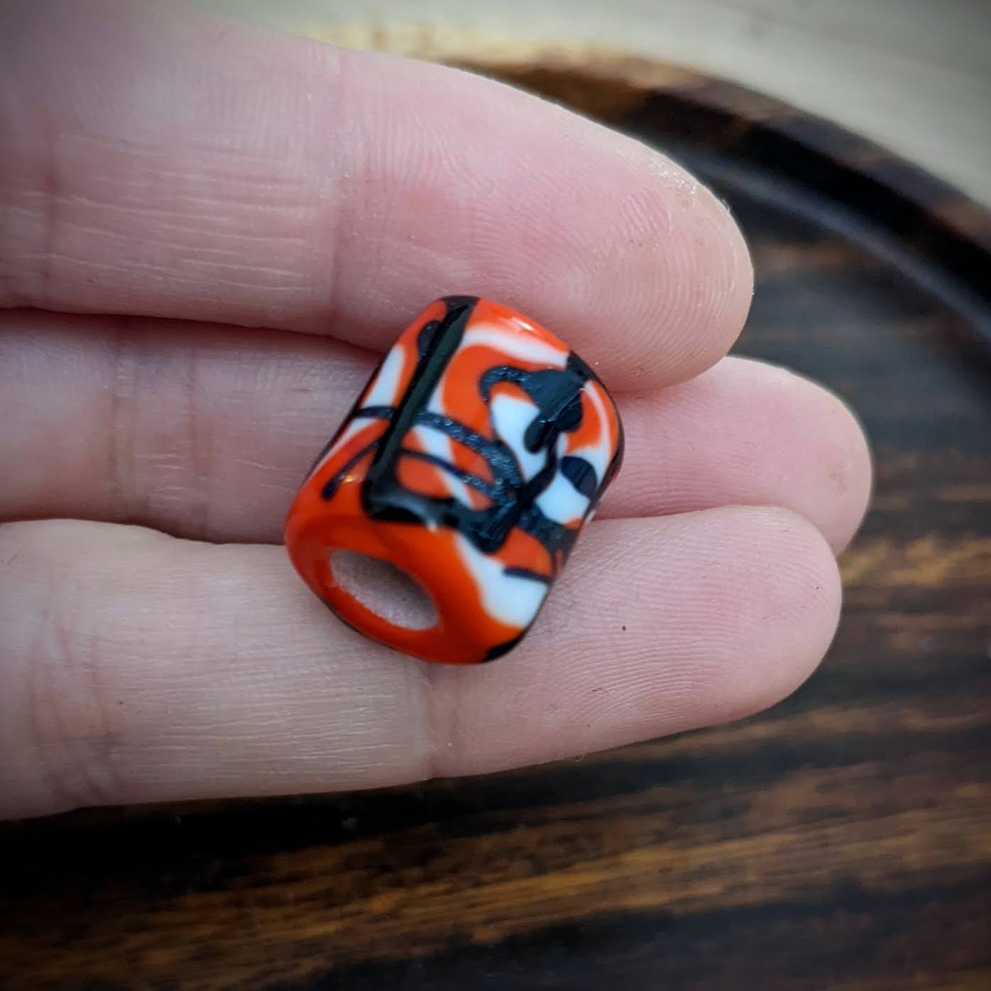 Glass coiled bead