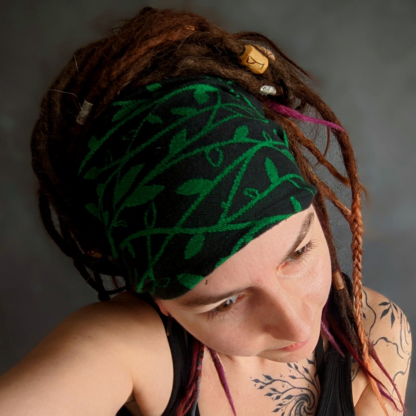 Scarf headband Leaves black 2