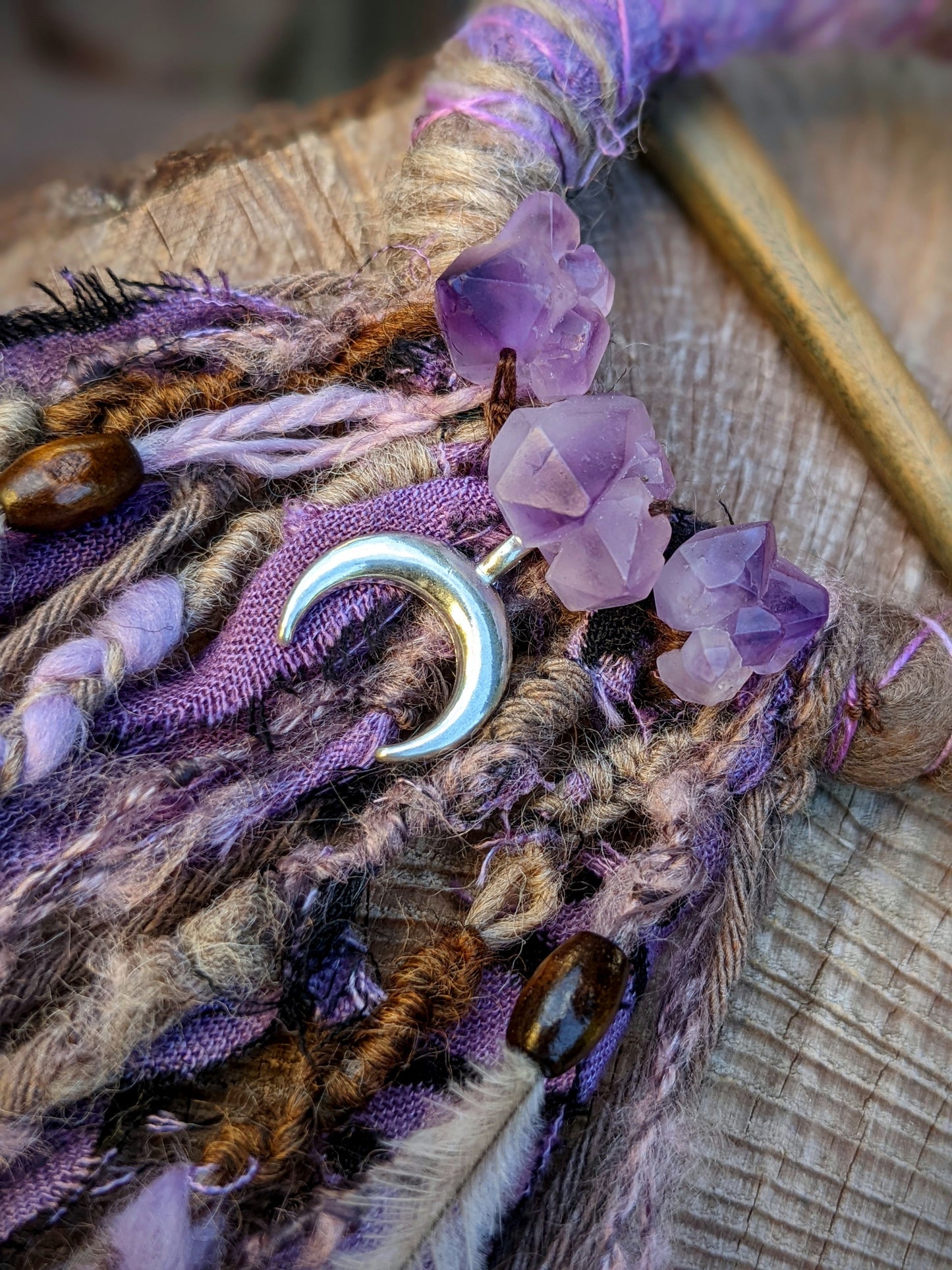Nenuial hair clip