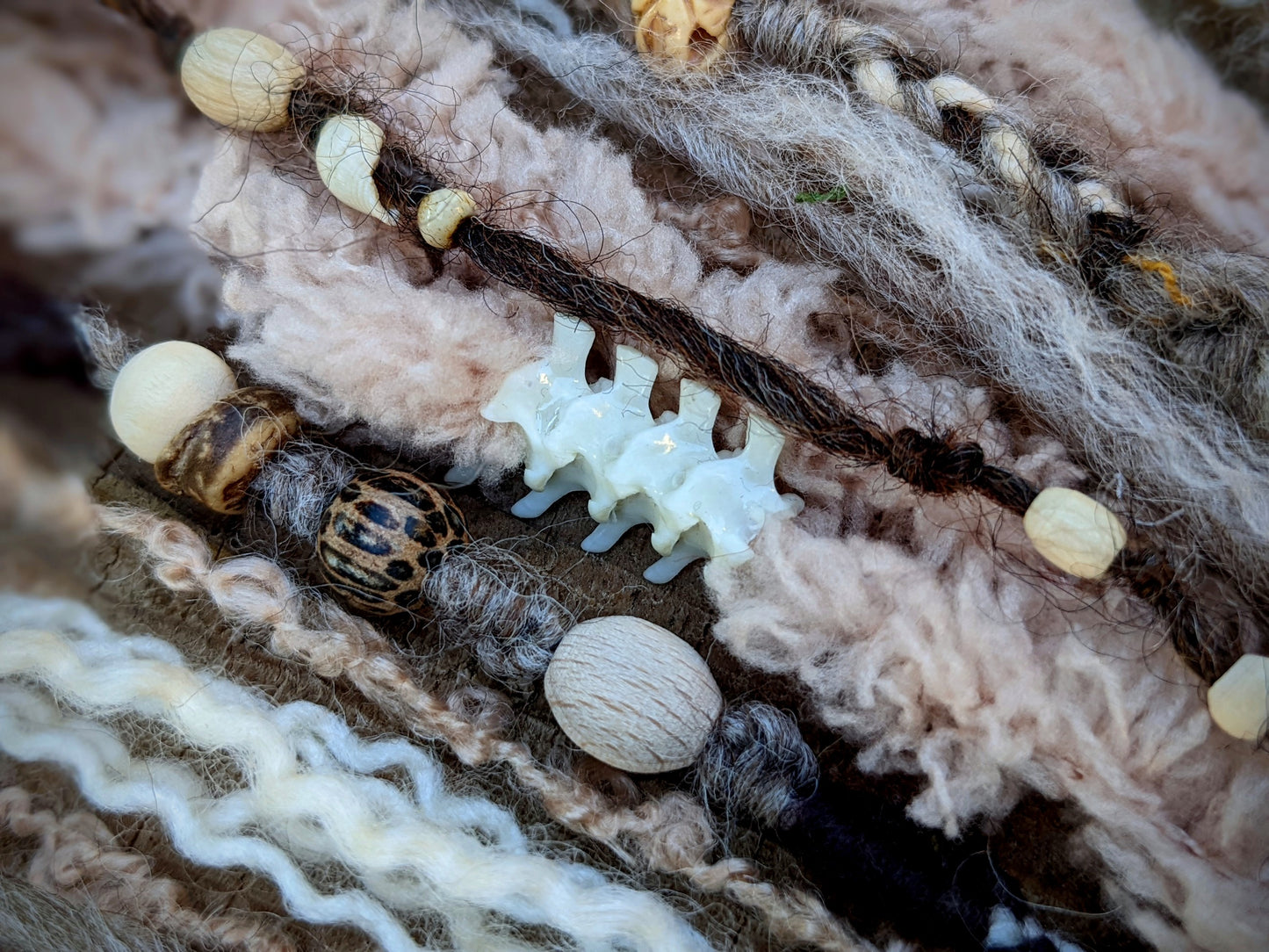 Hithaeglir hair clip
