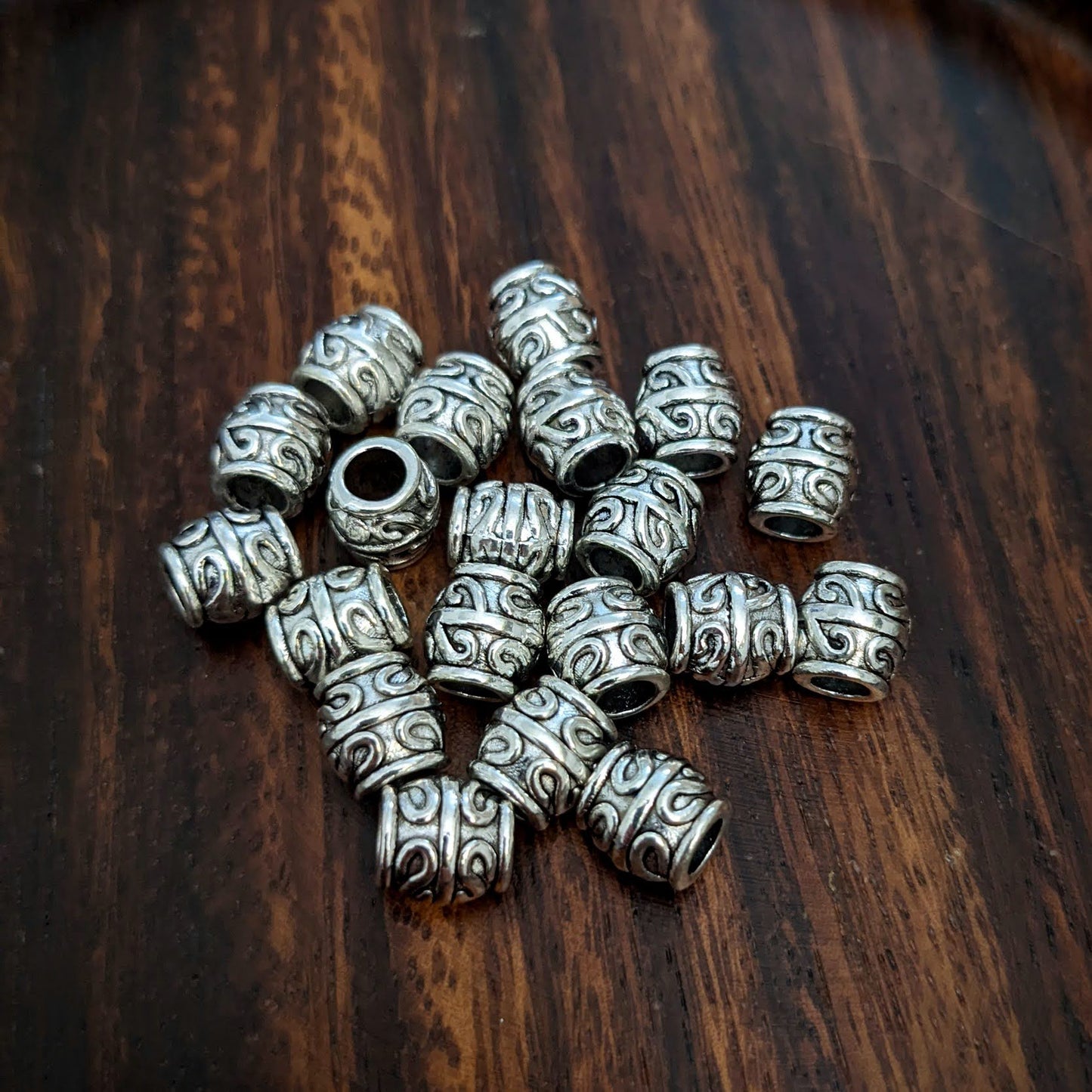 Metal barrel beads
