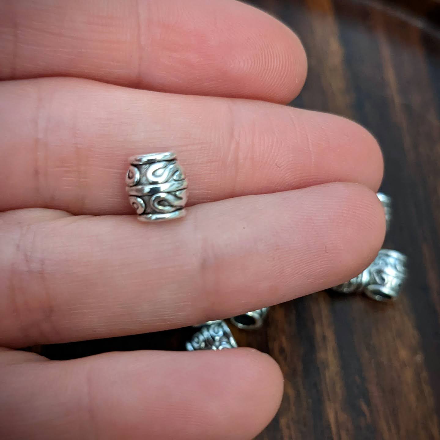 Metal barrel beads
