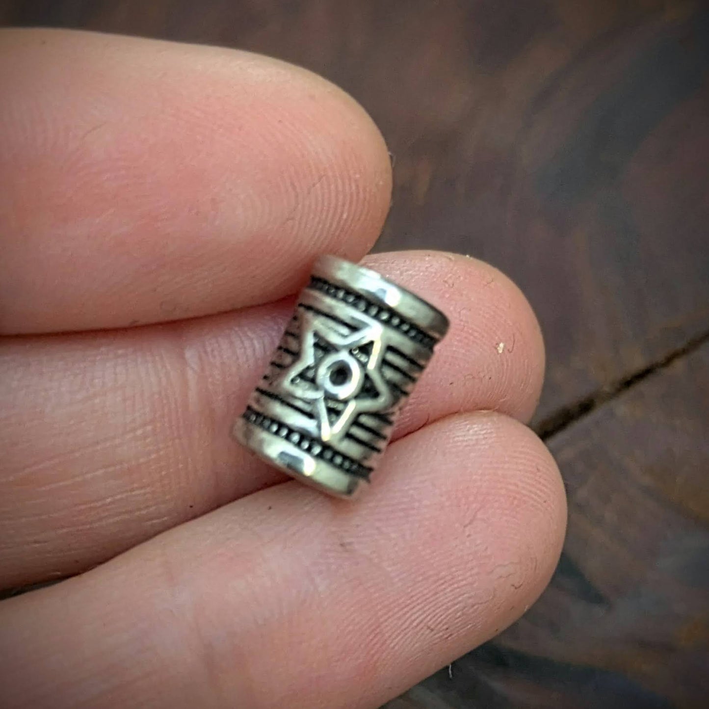 Metal star beads