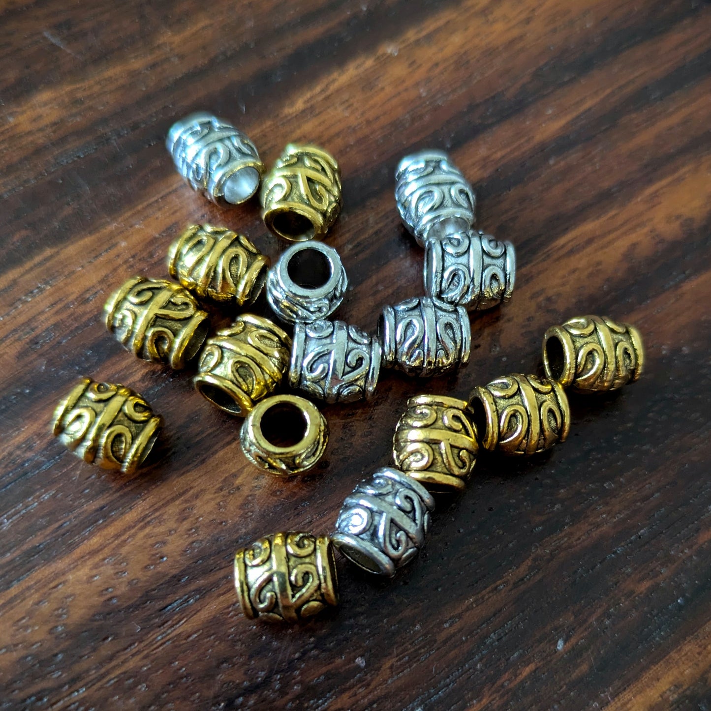 Metal barrel beads