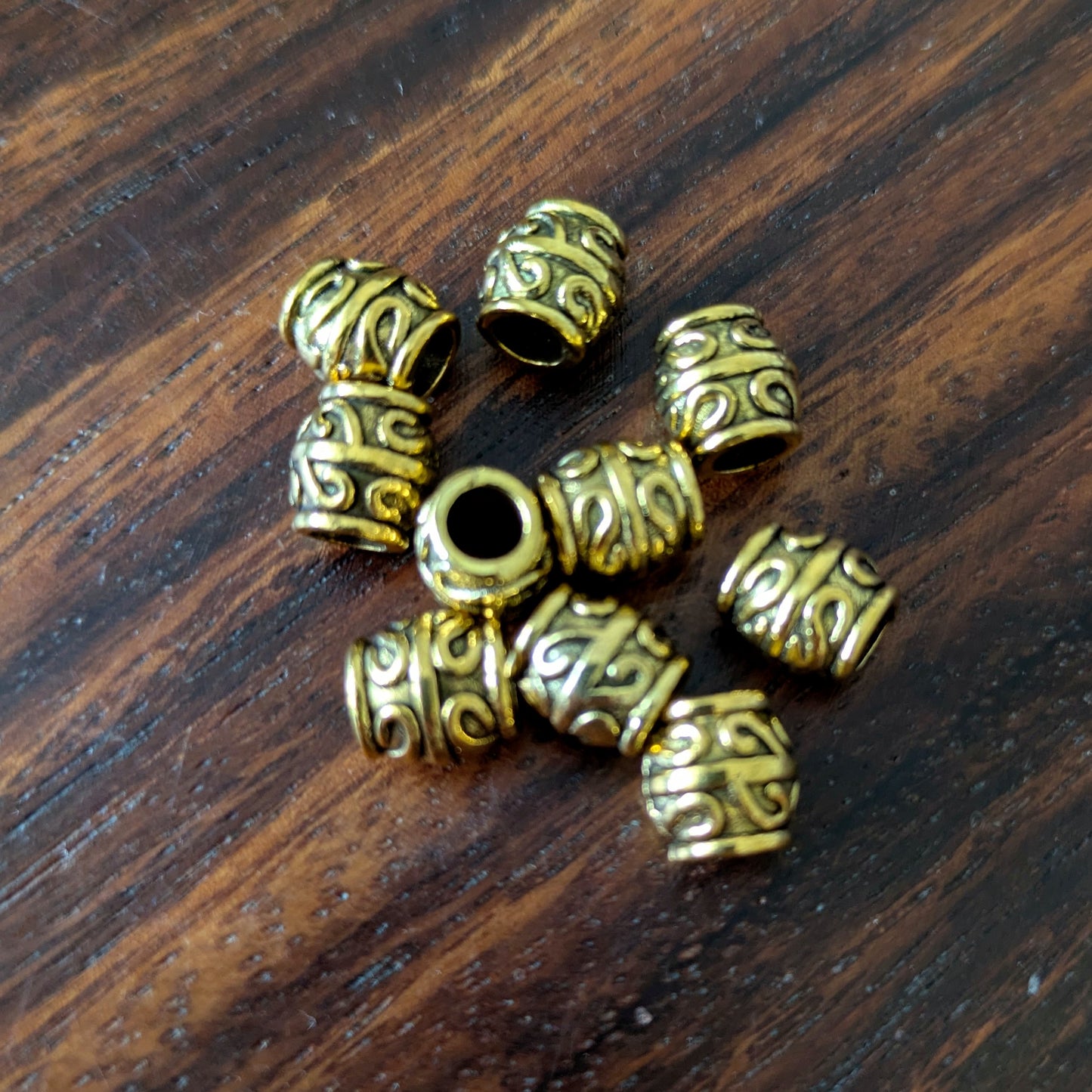 Metal barrel beads