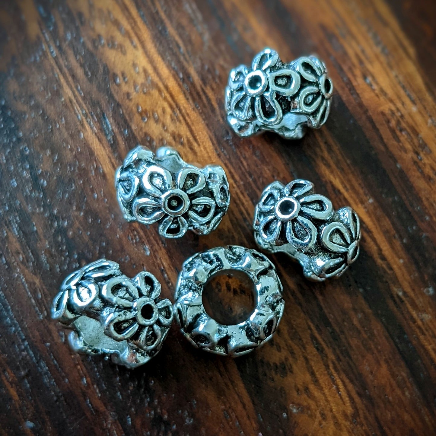 Metal beads, blooming