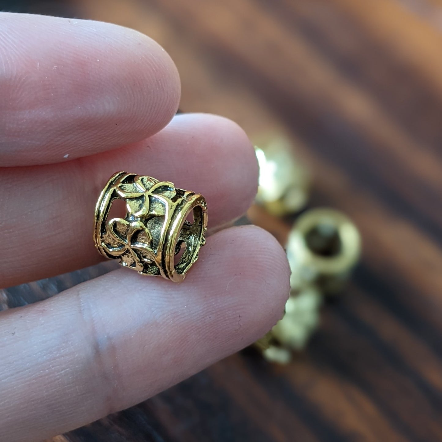 Metal flower beads