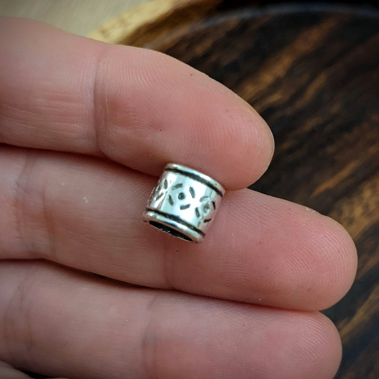 Metal engraving beads