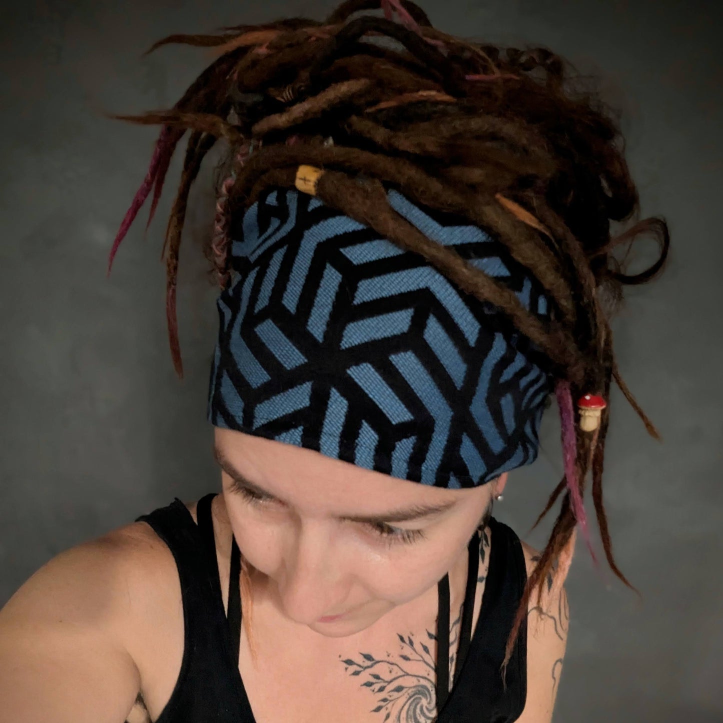 Scarf headband Geometry dark