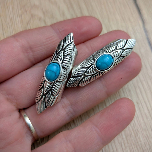 Metal beads with ornament (brass)