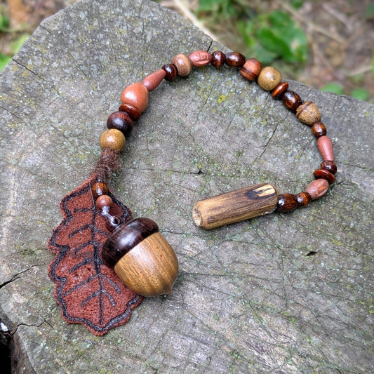 Dread bead toadstool with feather 1 (0.7 cm)