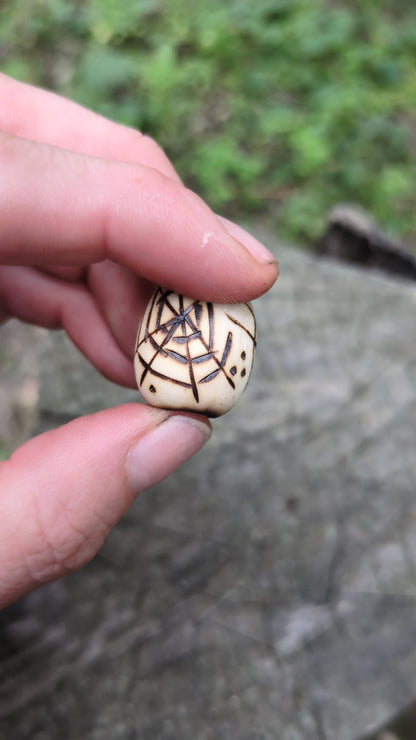 Fired spider web bead