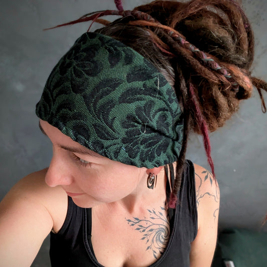 Scarf headband with dark flowers